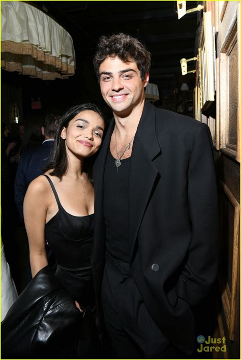 Rachel Zegler Reunites with Bestie Noah Centineo。